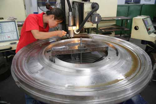山东大王金泰集团生产的子午线轮胎模具